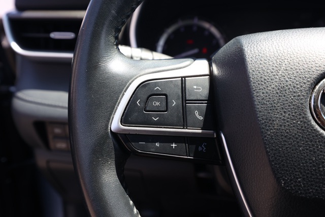 2022 Toyota Highlander XLE photo 23