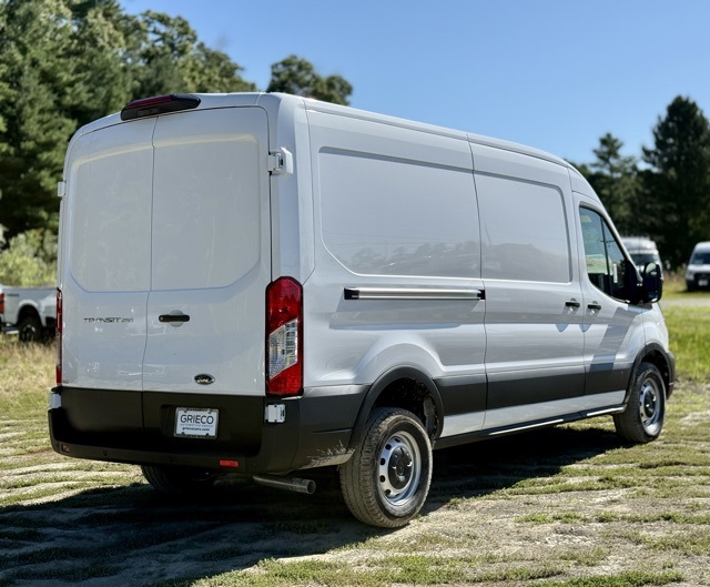 2025 Ford Transit Cargo Van photo 4