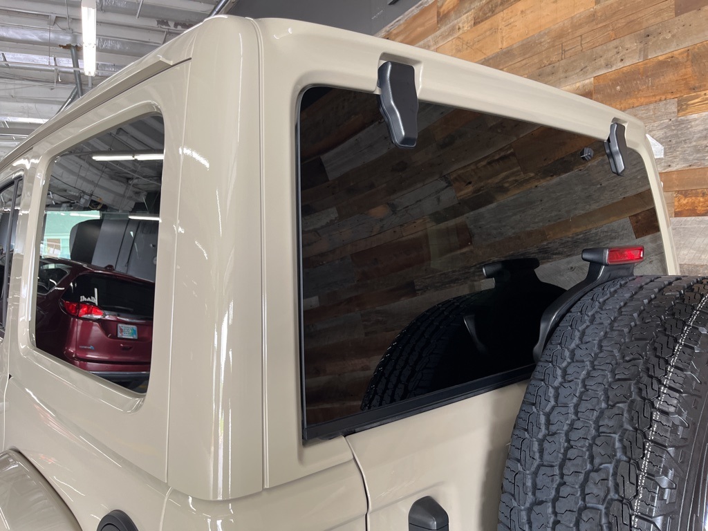2022 Jeep Wrangler Unlimited Sahara photo 3
