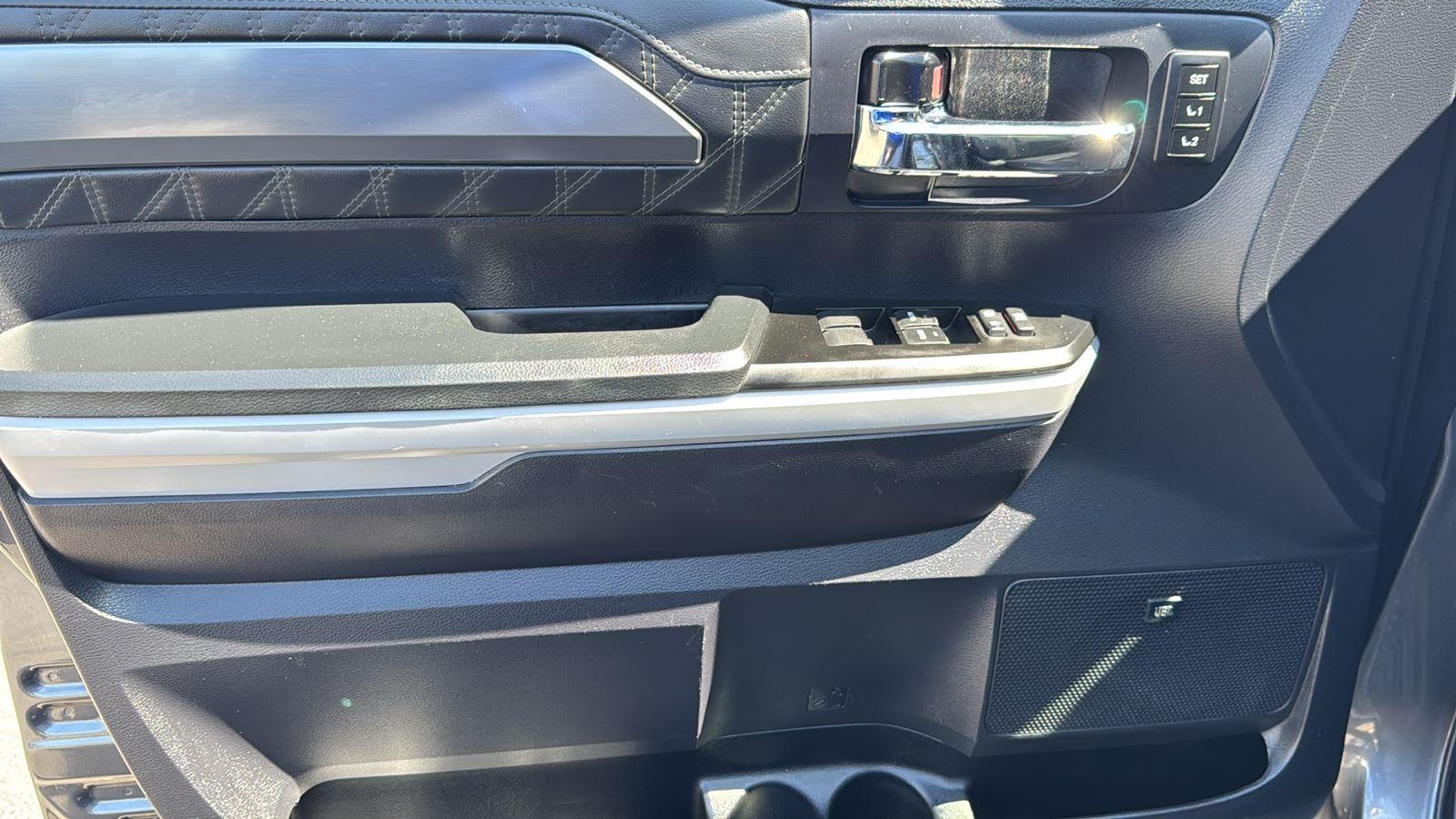 2021 Toyota Tundra Platinum CrewMax photo 11