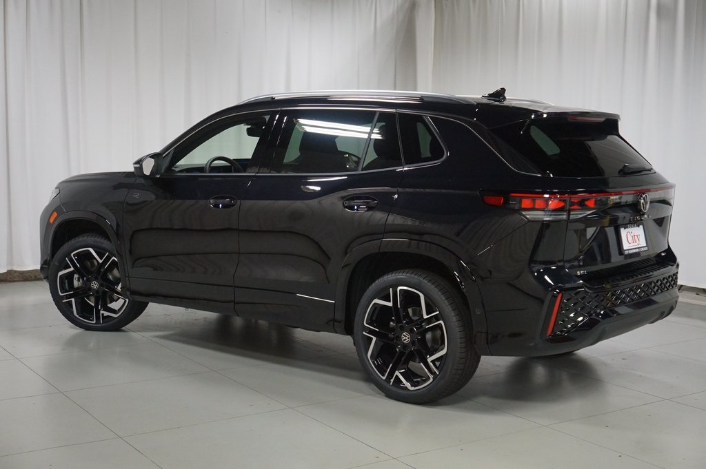 2025 Volkswagen Tiguan SEL R-Line Black photo 5