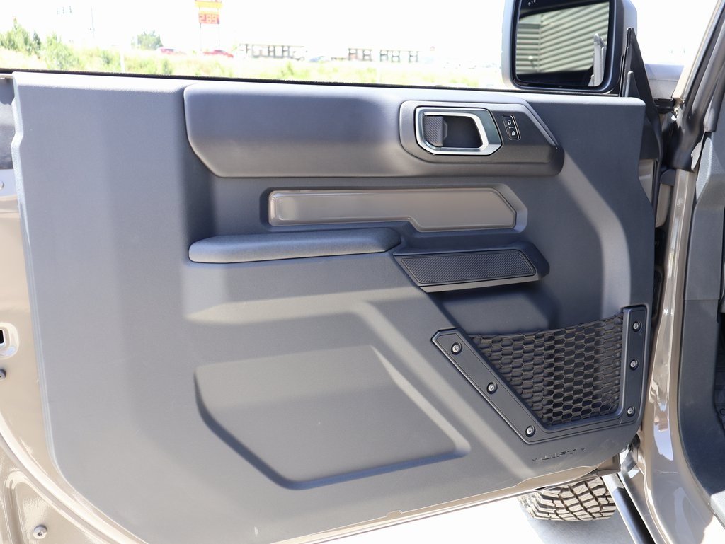 2025 Ford Bronco Badlands photo 12