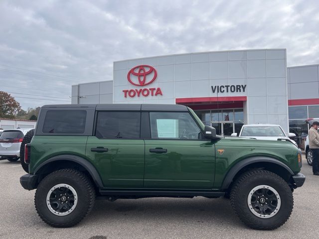 2024 Ford Bronco Badlands photo 3