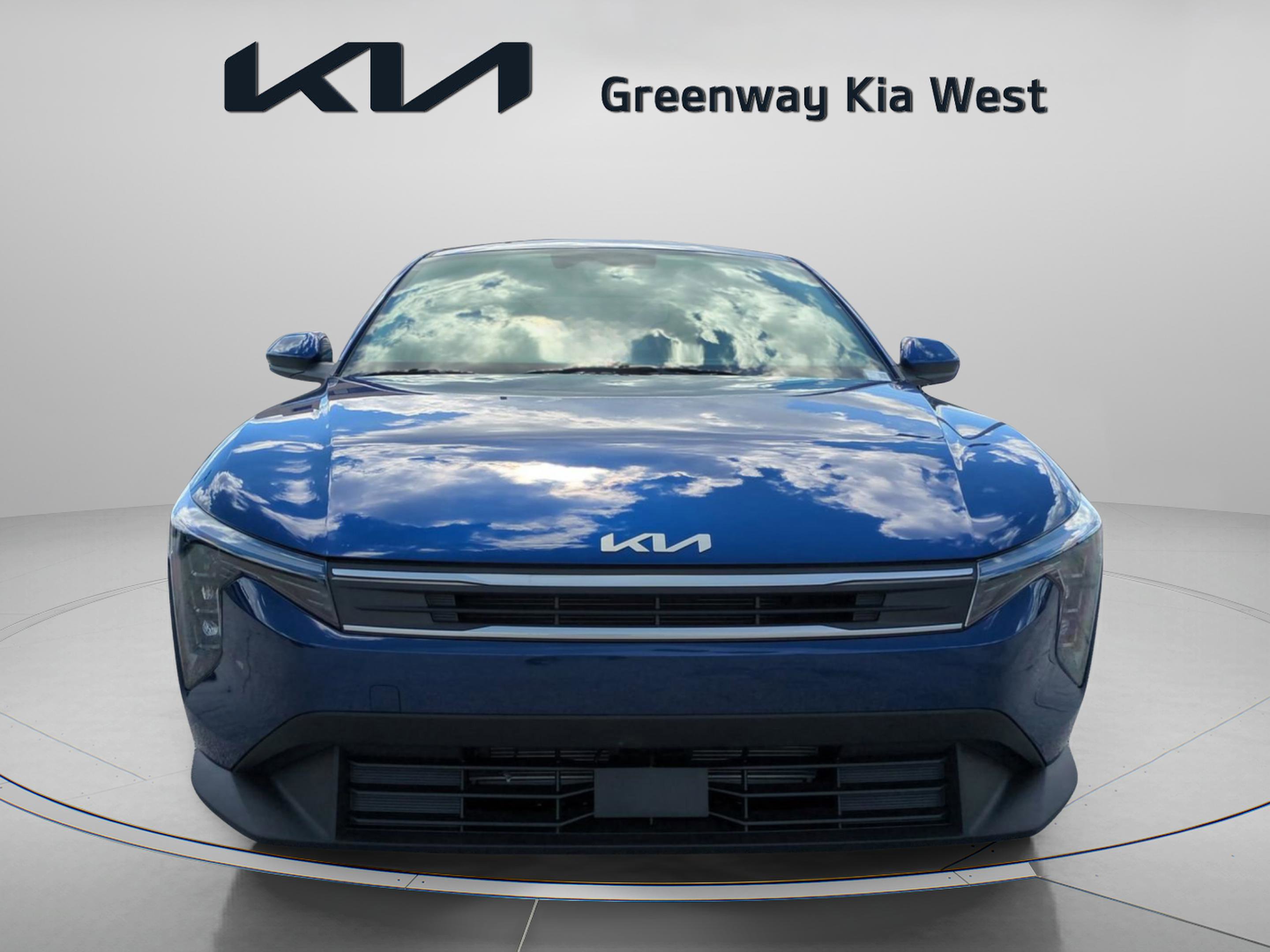 2025 Kia K4 LXS photo 2