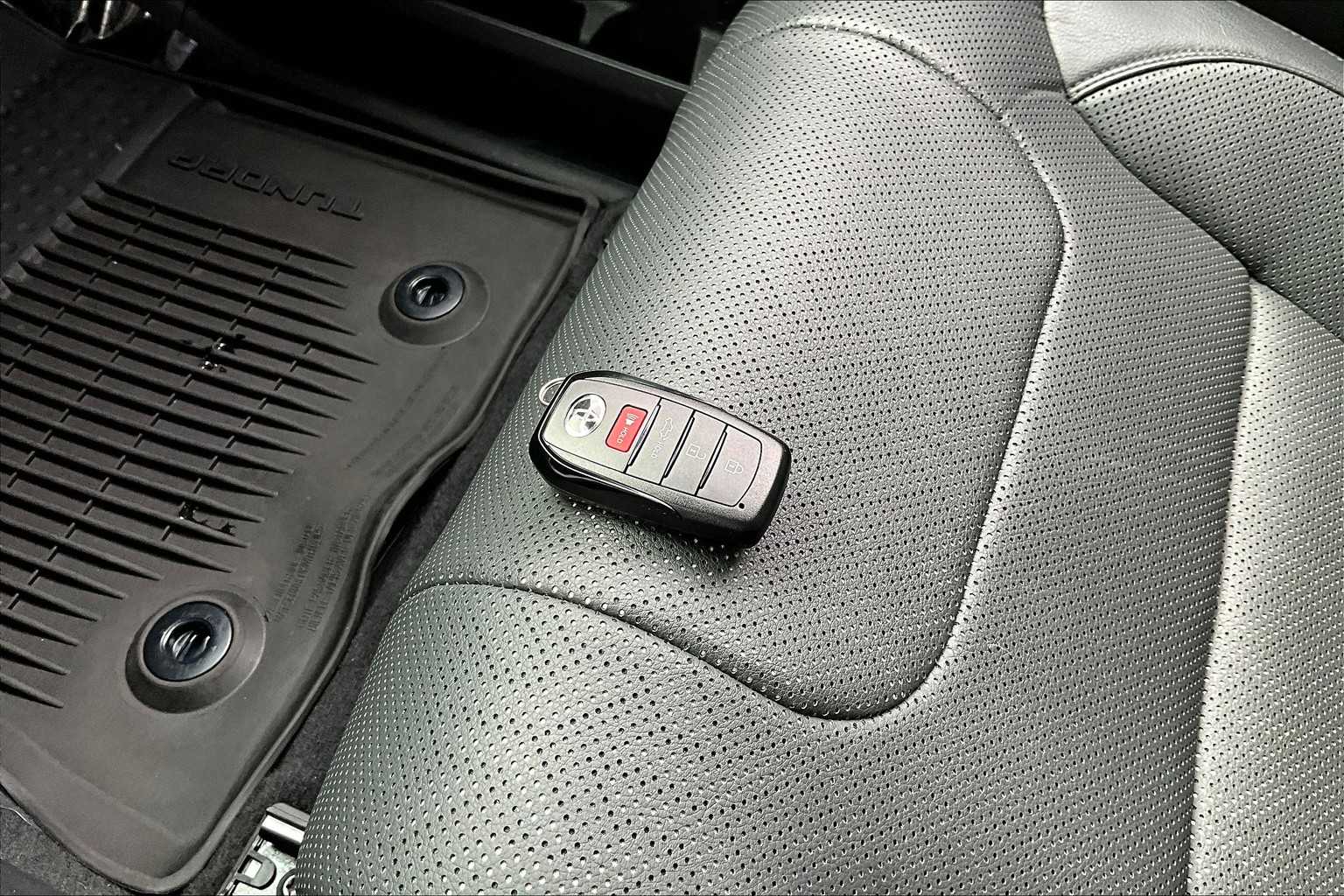 2024 Toyota Tundra Limited photo 12