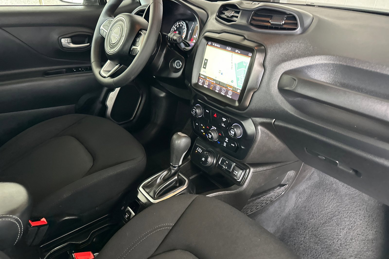 2023 Jeep Renegade Latitude Upland photo 16