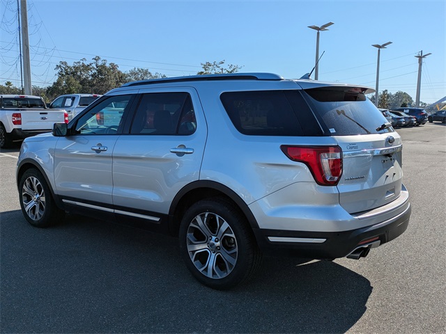 2018 Ford Explorer Platinum photo 4
