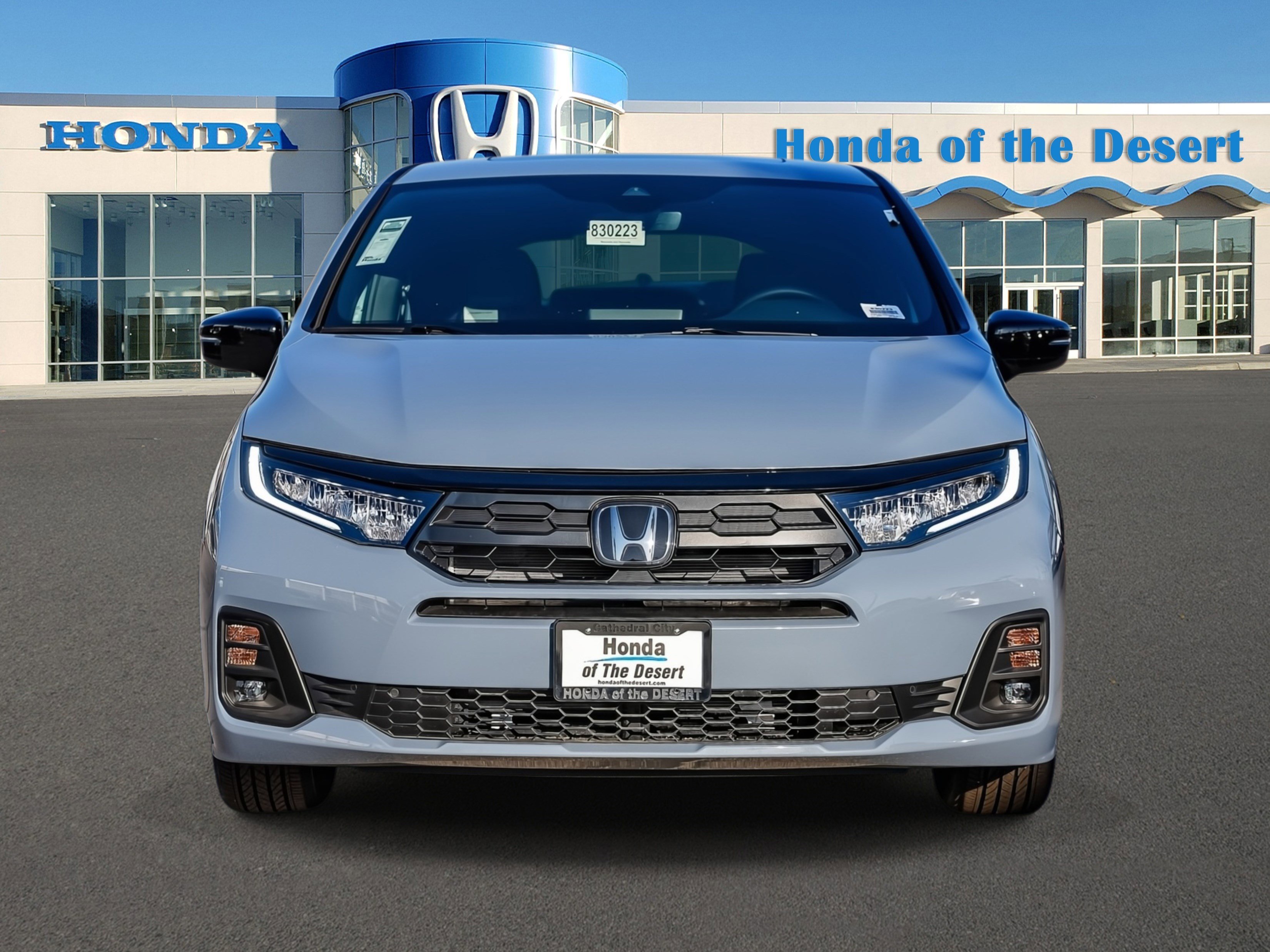 2026 Honda Odyssey photo 2