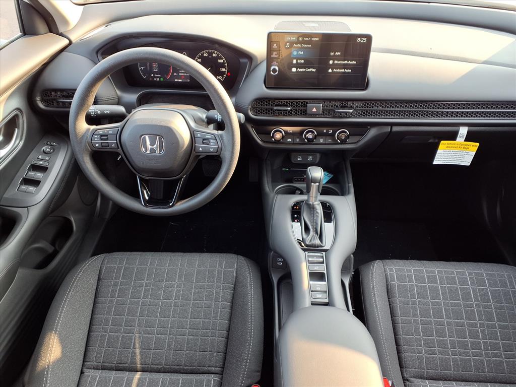2026 Honda HR-V LX photo 3