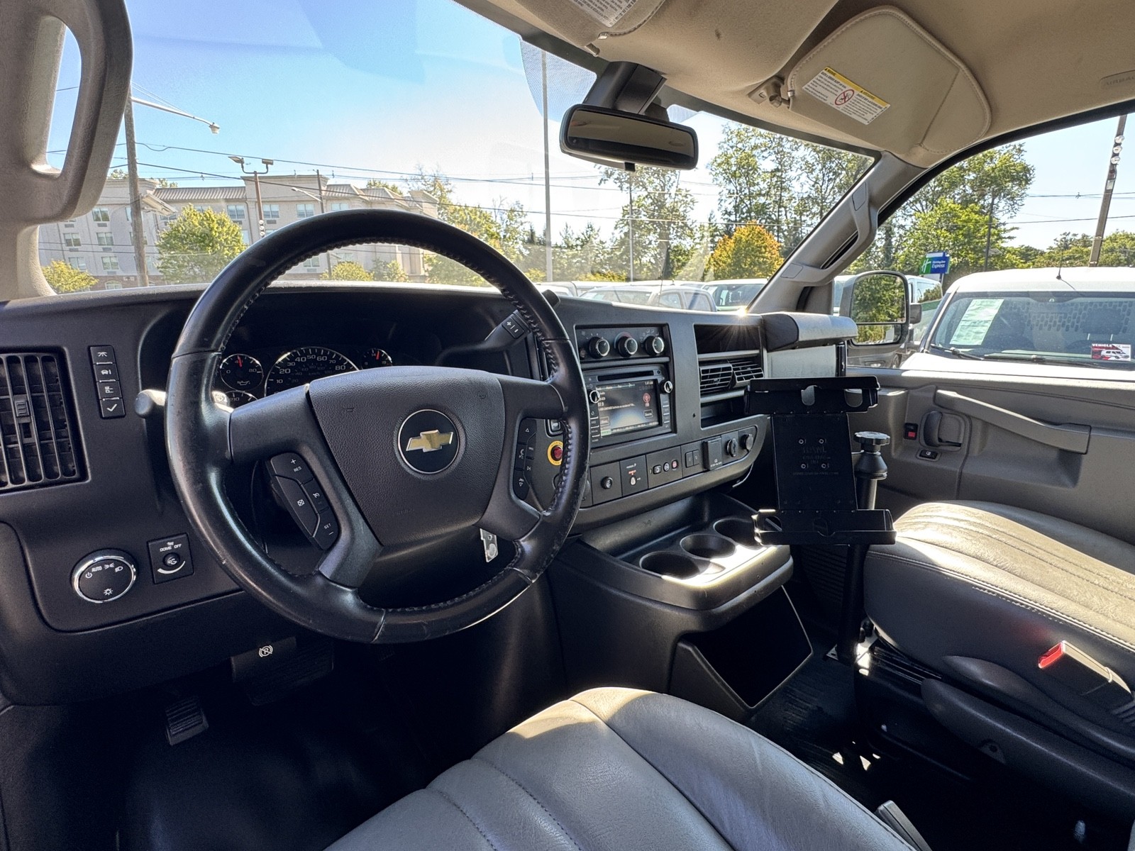 2020 Chevrolet Express Cargo Work Van 2500 photo 10