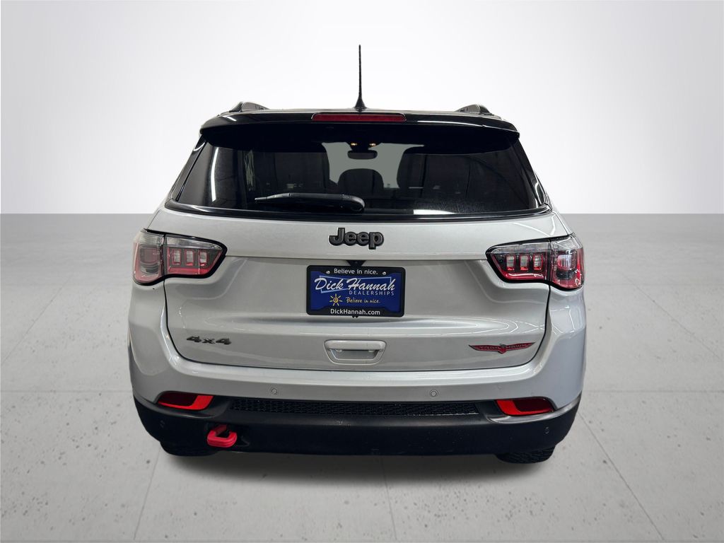 2024 Jeep Compass Trailhawk photo 3