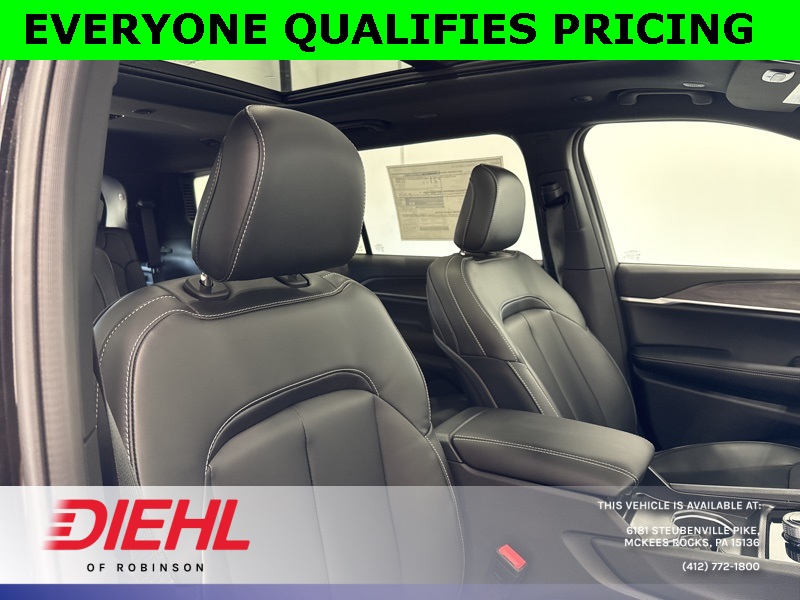 2025 Jeep Grand Cherokee Limited photo 14