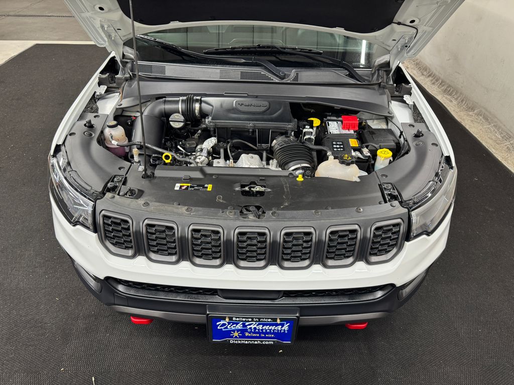 2024 Jeep Compass Trailhawk photo 17