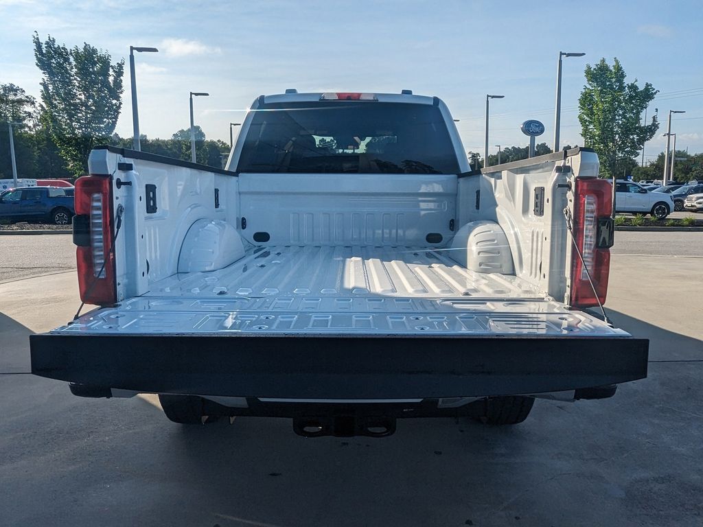 2025 Ford F-350 Lariat photo 12