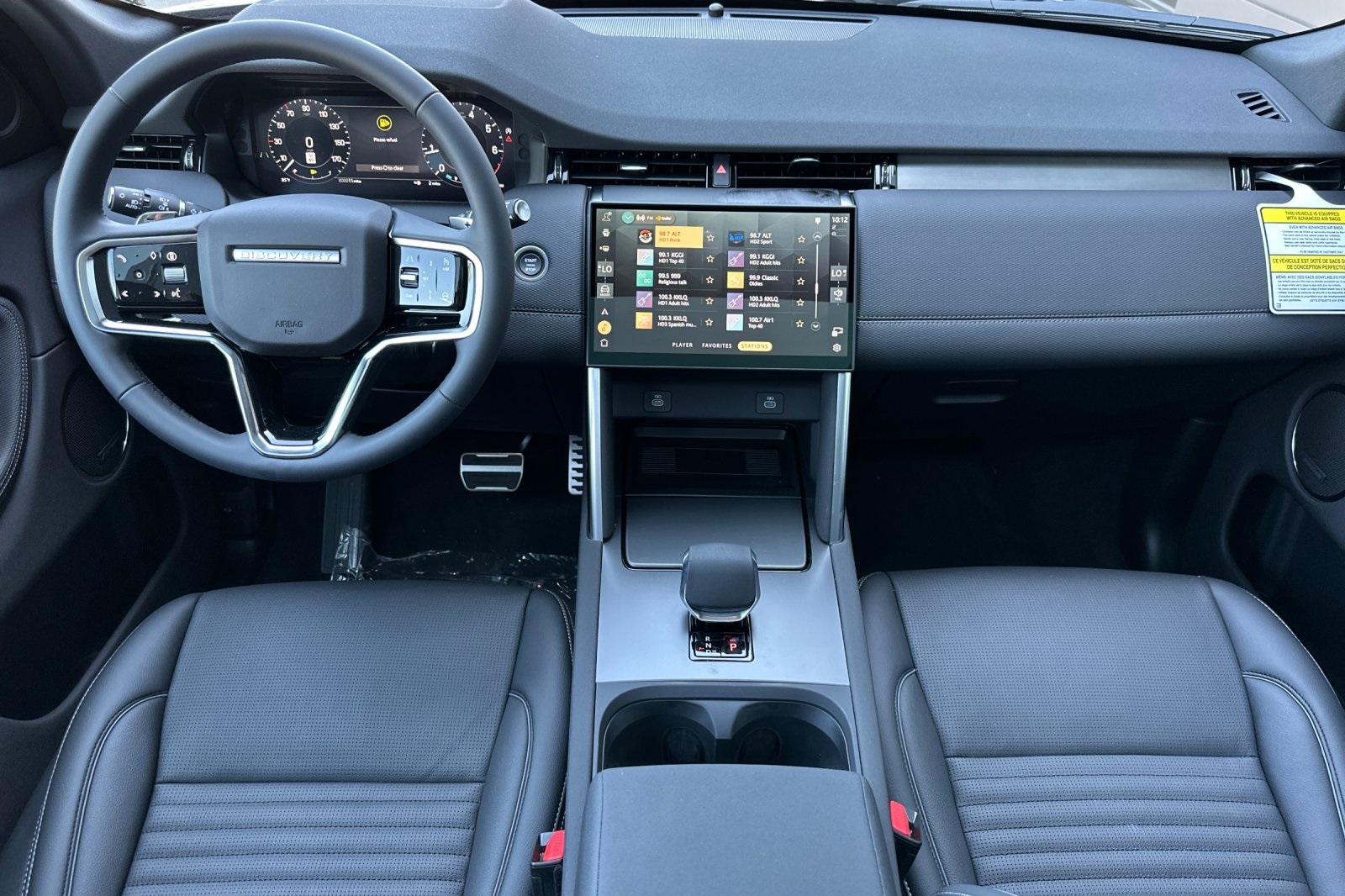 2025 Land Rover Discovery Sport SE photo 14