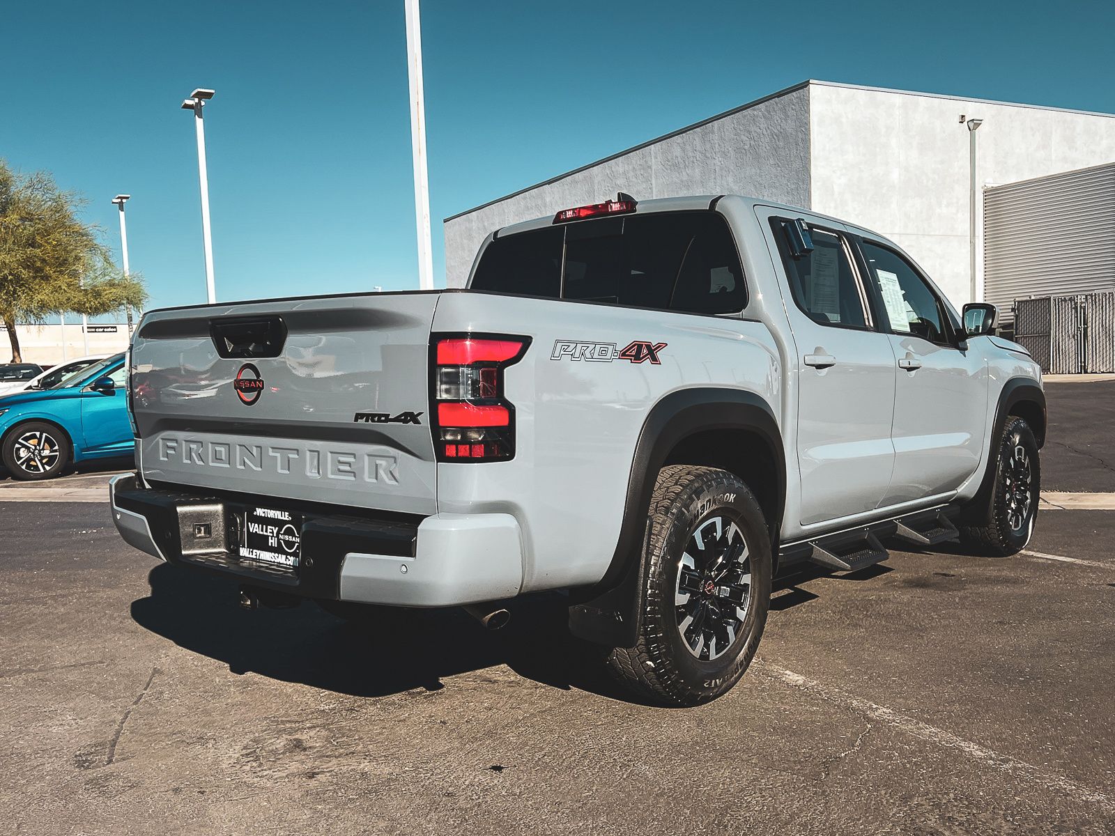 2023 Nissan Frontier PRO-4X photo 7
