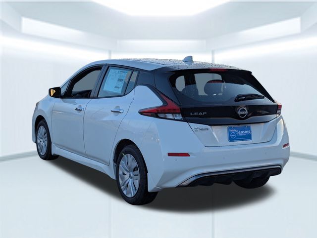2025 Nissan Leaf S photo 3