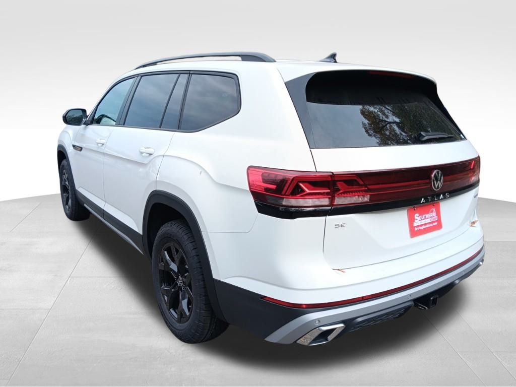 2025 Volkswagen Atlas Peak Edition SE Technology photo 2