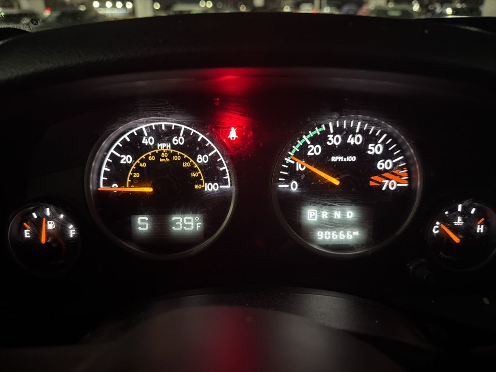 2016 JEEP WRANGLER - Image 11