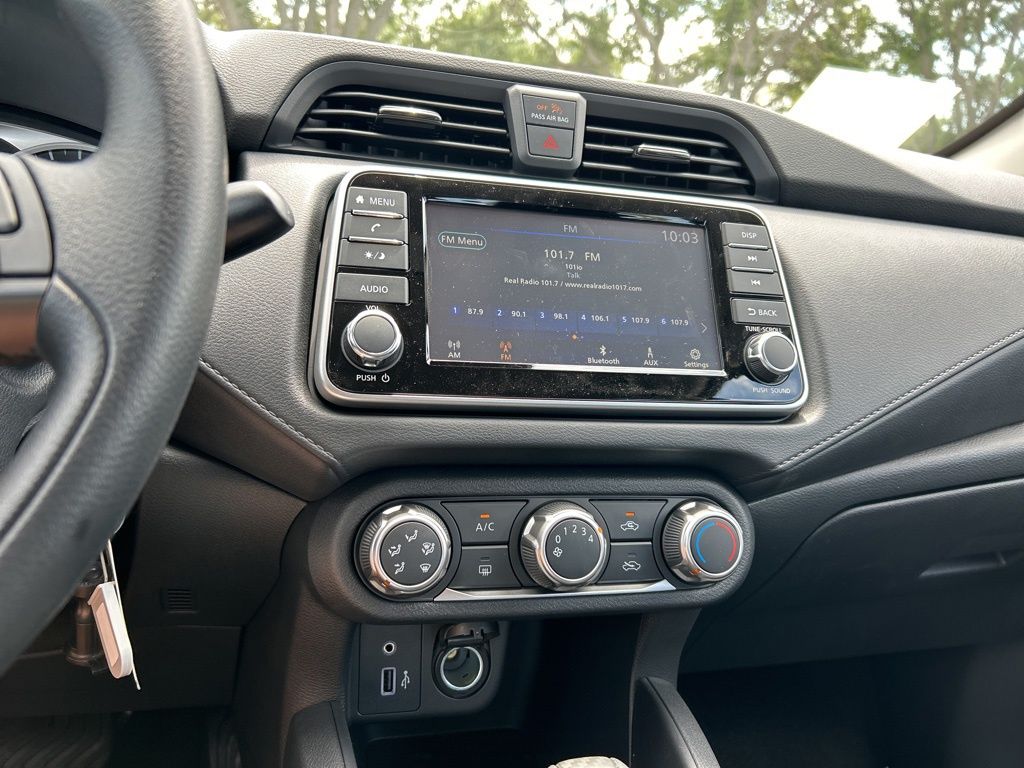 2025 Nissan Versa S photo 23