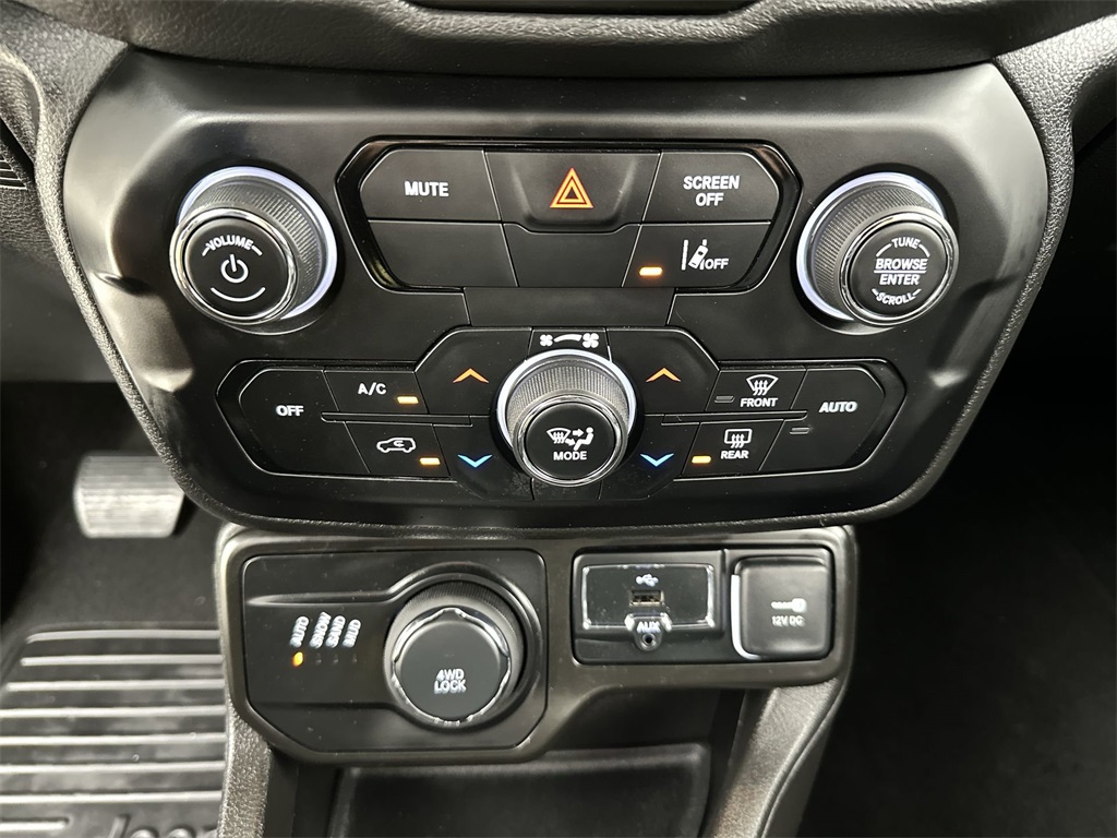2022 Jeep Renegade Limited photo 19