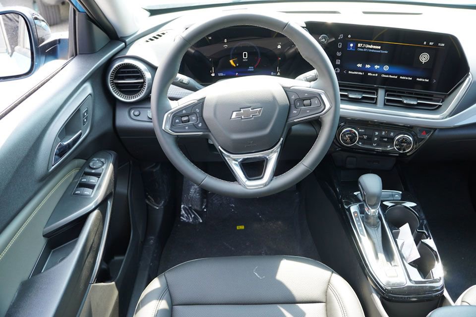 2025 Chevrolet Trax ACTIV photo 12