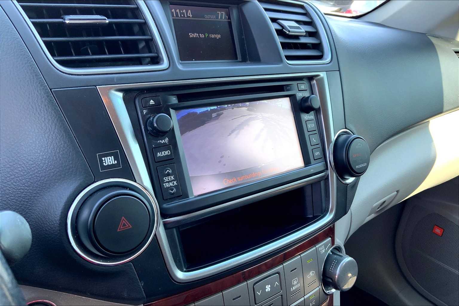 2013 Toyota Highlander Limited photo 24