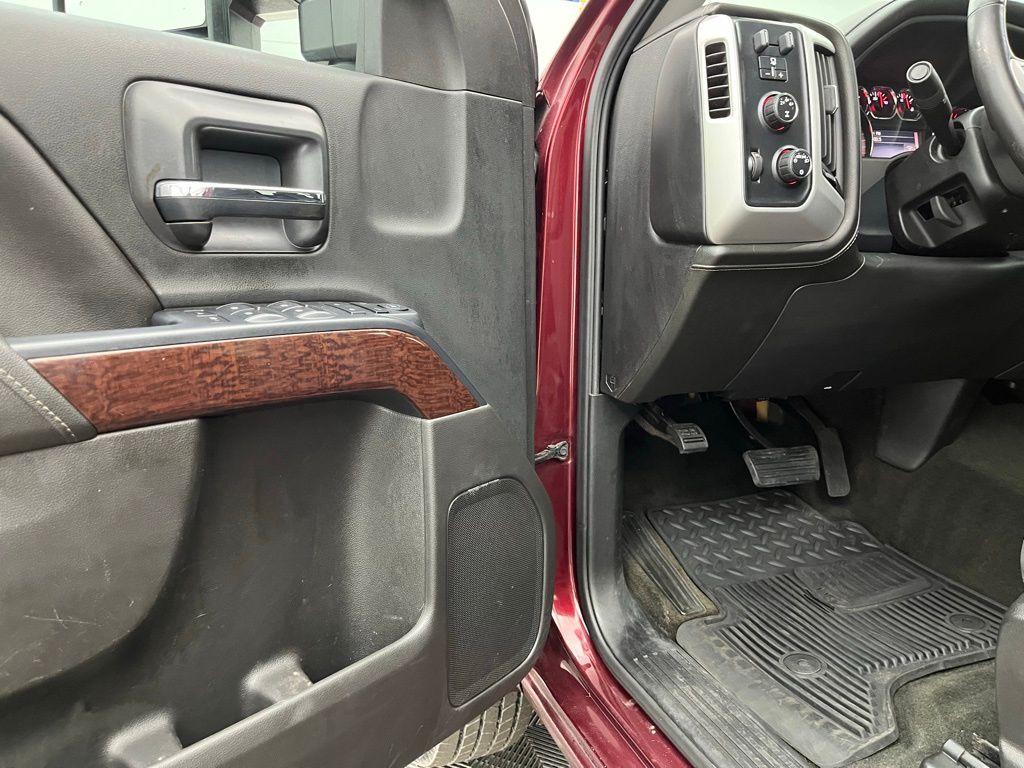 2016 Gmc Sierra SLE photo 19