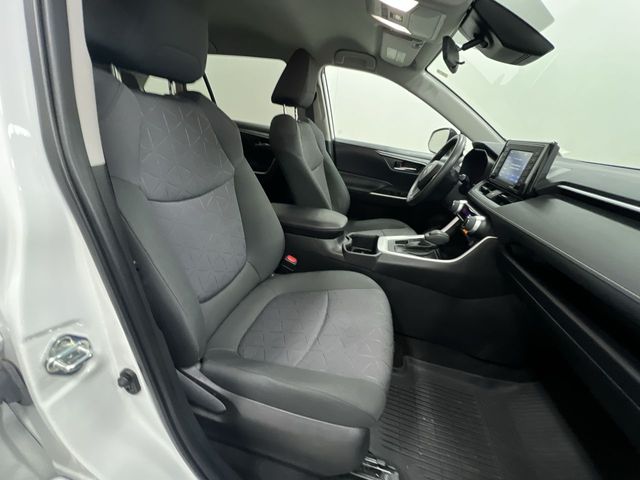 2022 Toyota RAV4 XLE photo 20