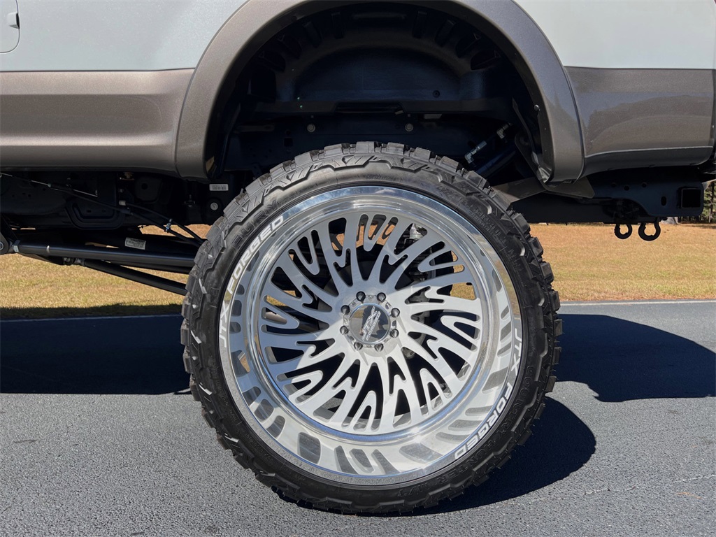 2022 Ford F-350 photo 24