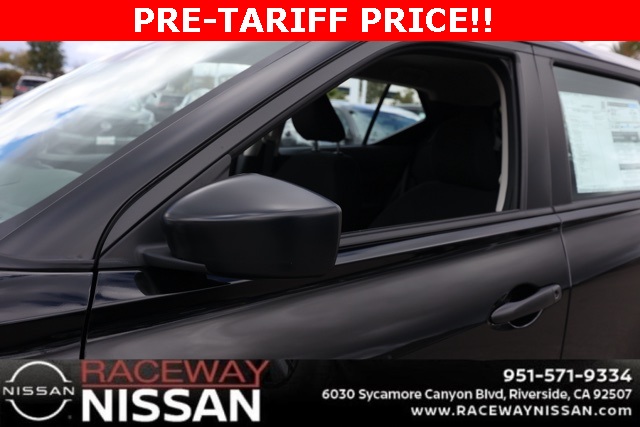 2025 Nissan Kicks Play S photo 10