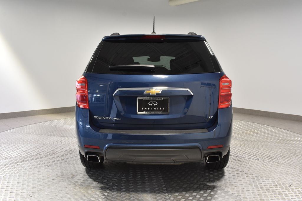 2017 Chevrolet Equinox LT photo 4