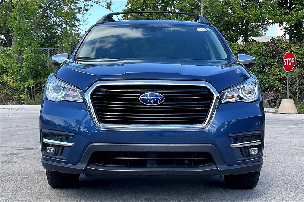 2022 Subaru Ascent Touring photo 2