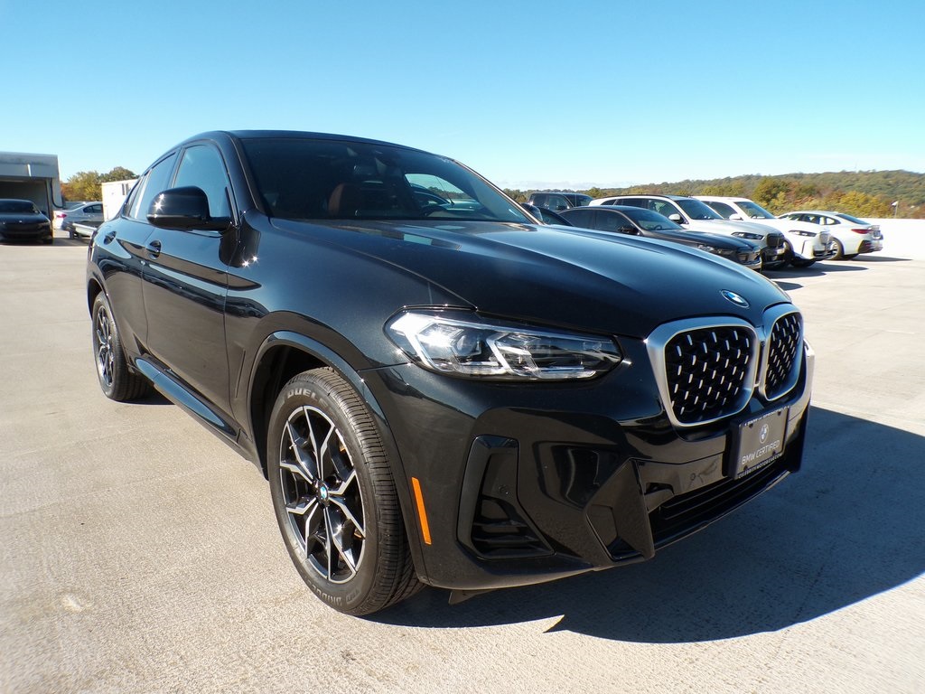 2023 BMW X4 30i's photo