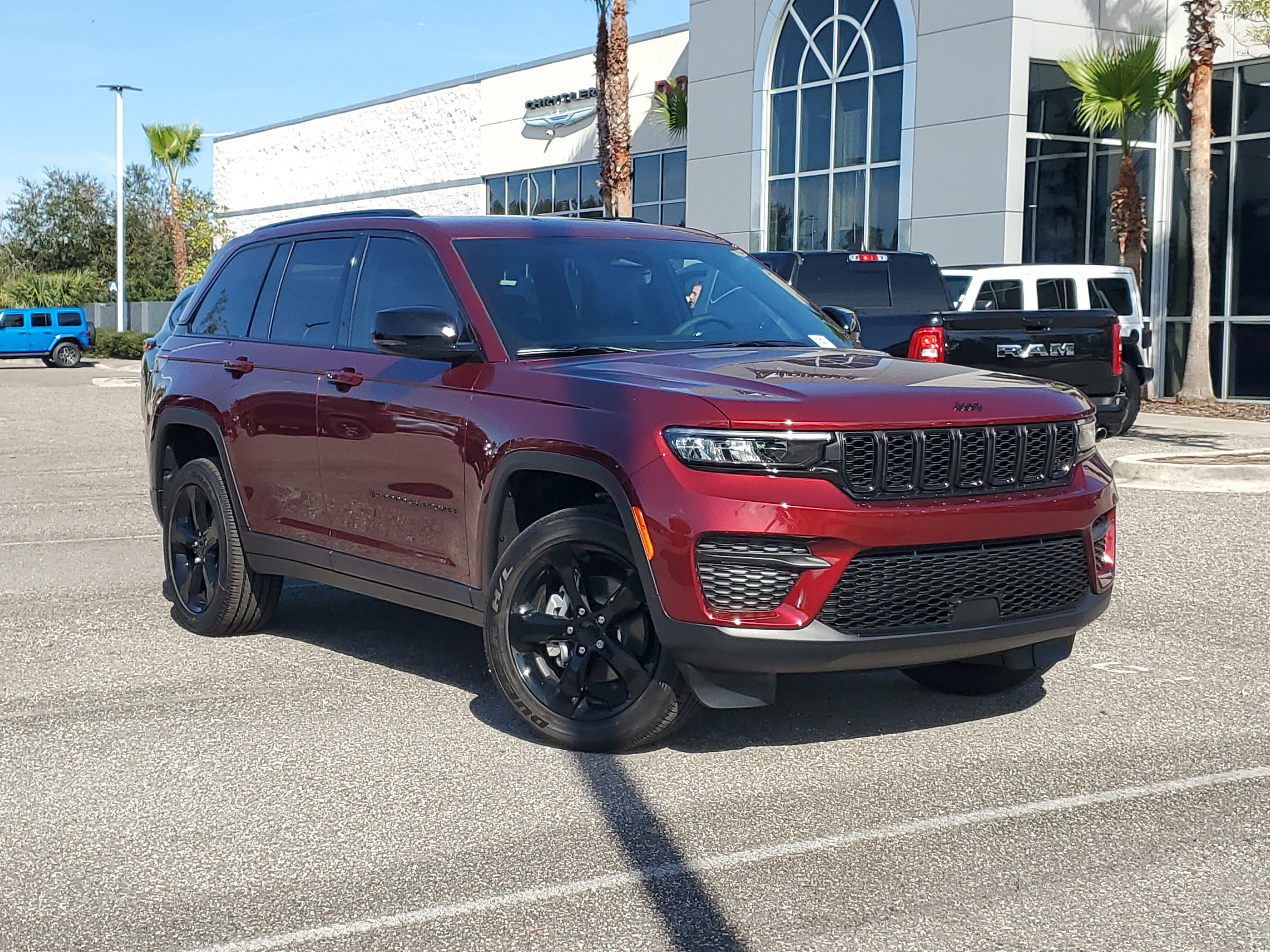 2025 Jeep Grand Cherokee Altitude's photo