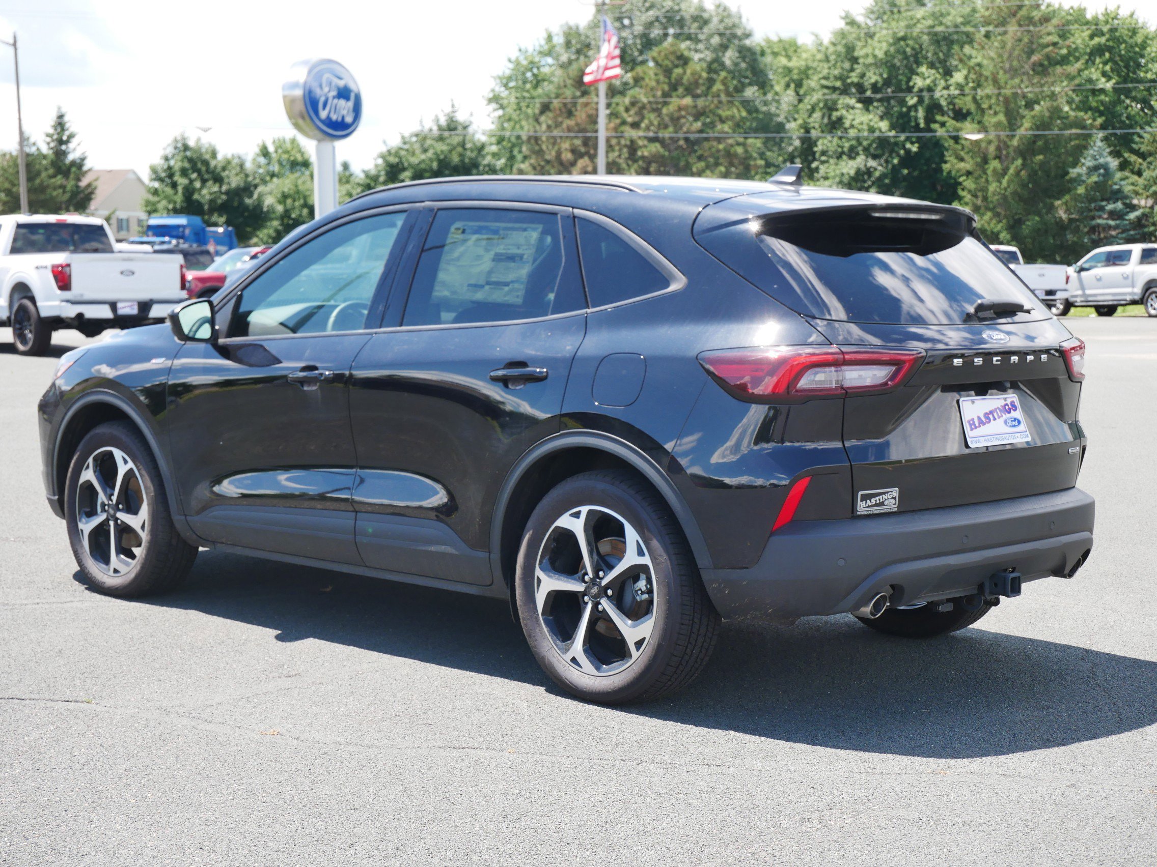 2025 Ford Escape ST-Line Select photo 2