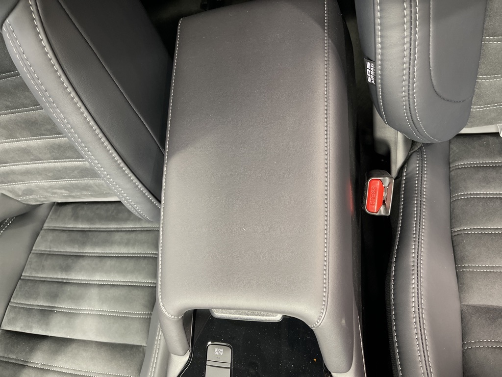 2025 Mitsubishi Outlander SE photo 10