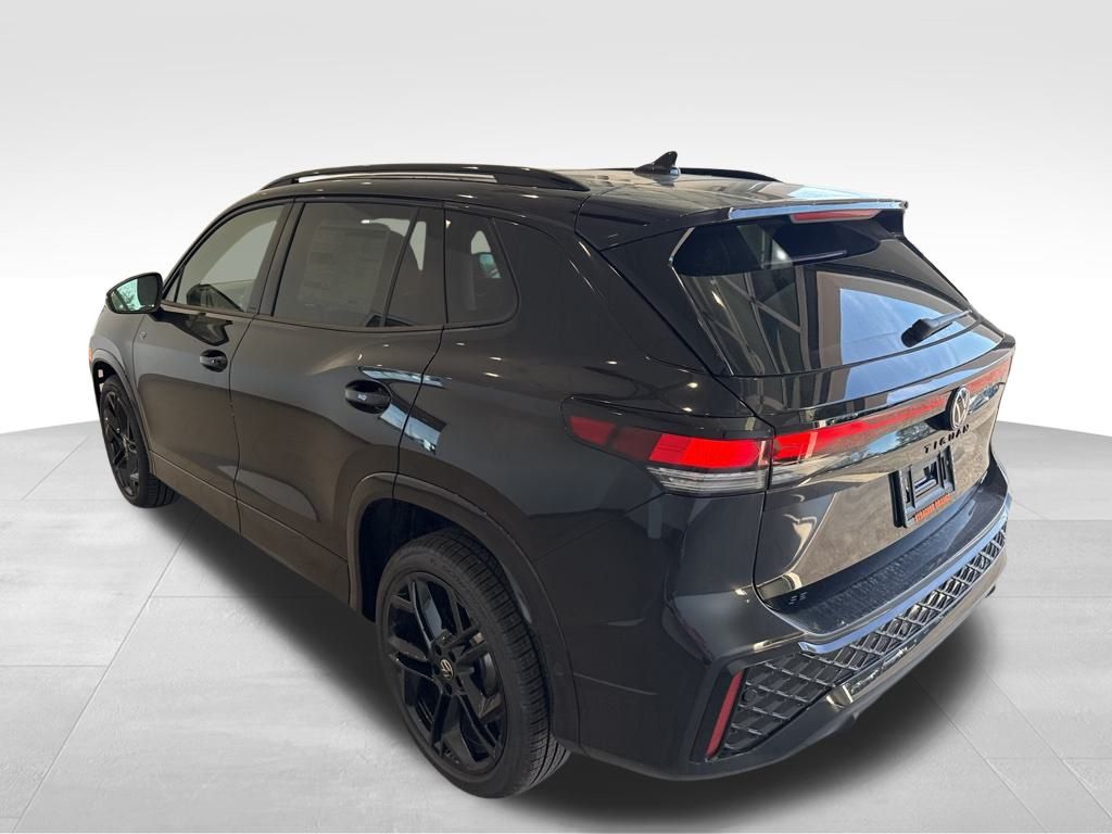 2025 Volkswagen Tiguan SE R-Line Black photo 3