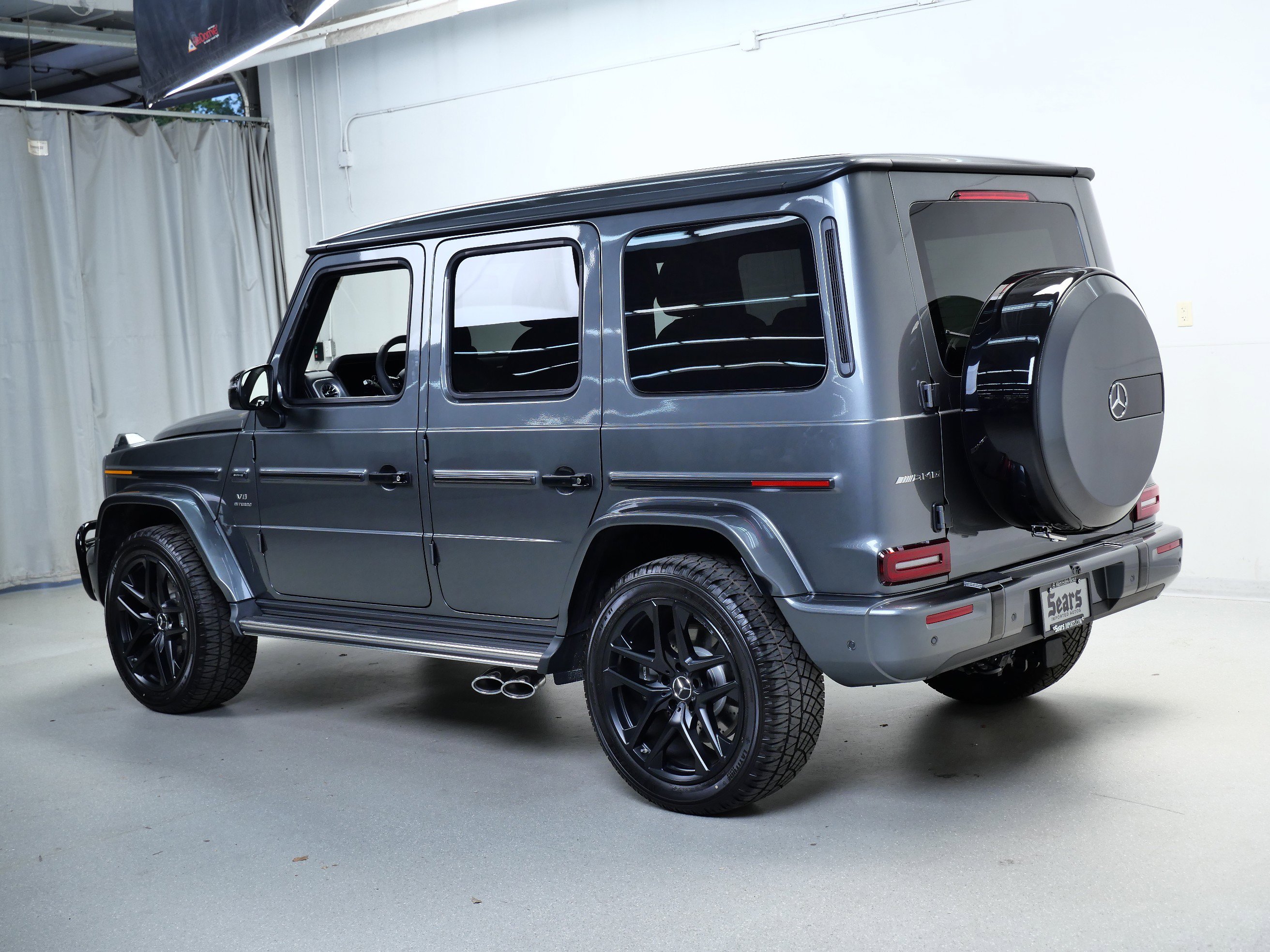 2025 Mercedes Benz G AMG 63 photo 8