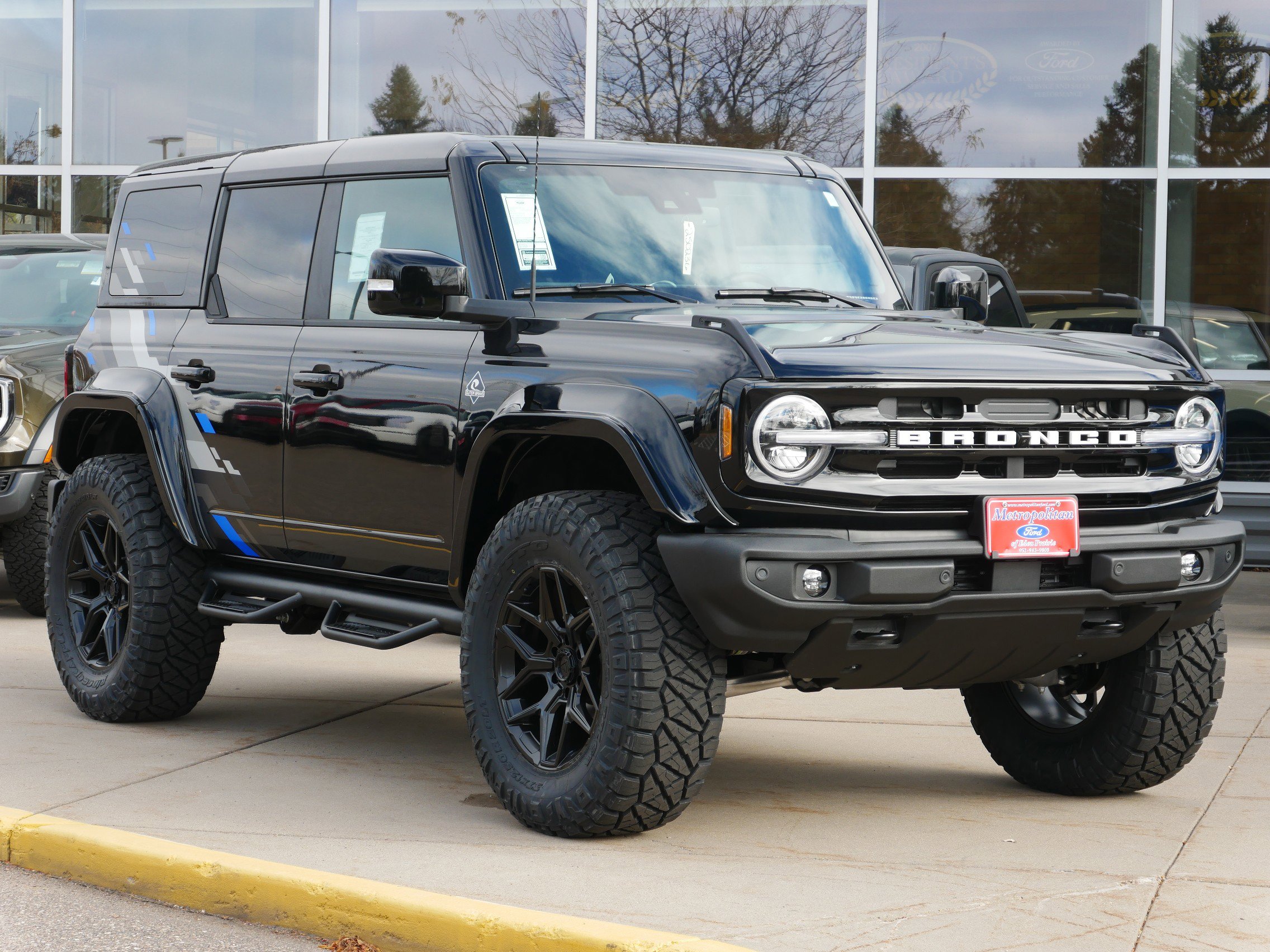 2025 Ford Bronco 4-Door Outer Banks's photo