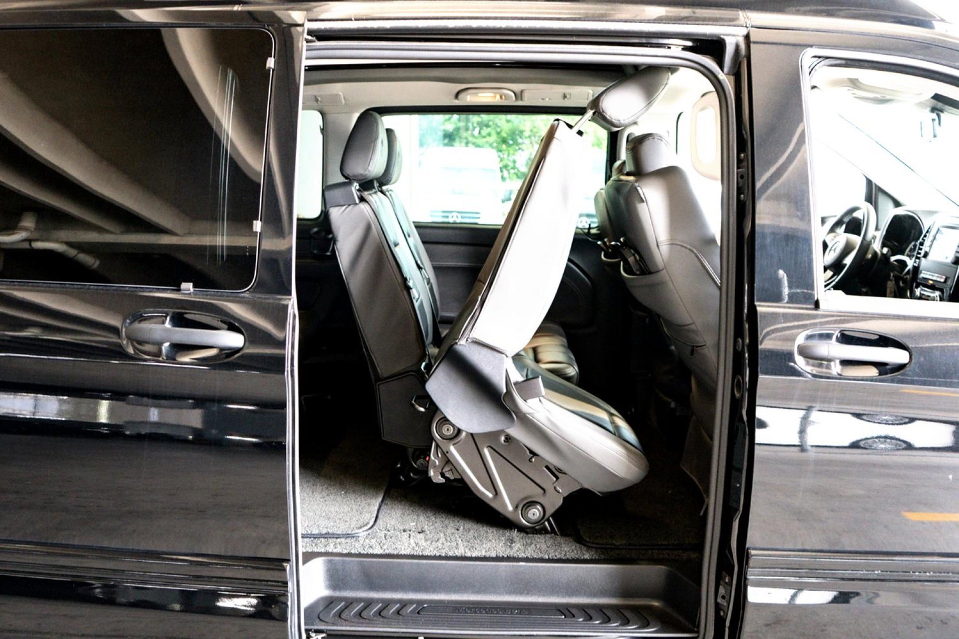 2023 Mercedes Benz Metris Passenger Van photo 35