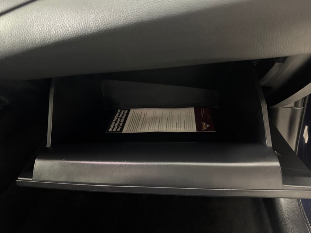 2023 Toyota Corolla LE photo 26