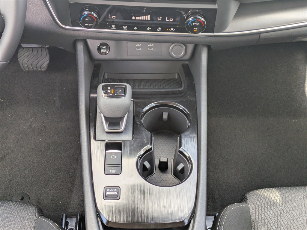 2025 Nissan Rogue SV photo 20