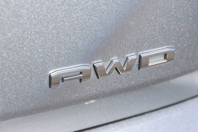 Used 2024 Sterling Metallic GMC SLT image 9