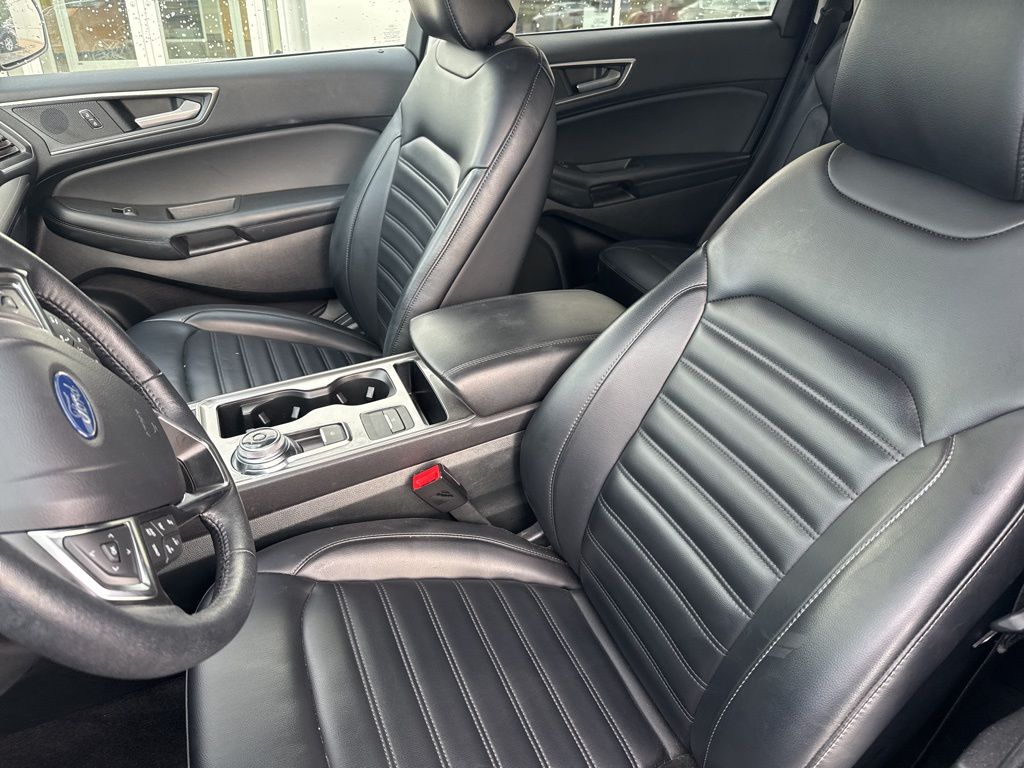 2024 Ford Edge SEL photo 17