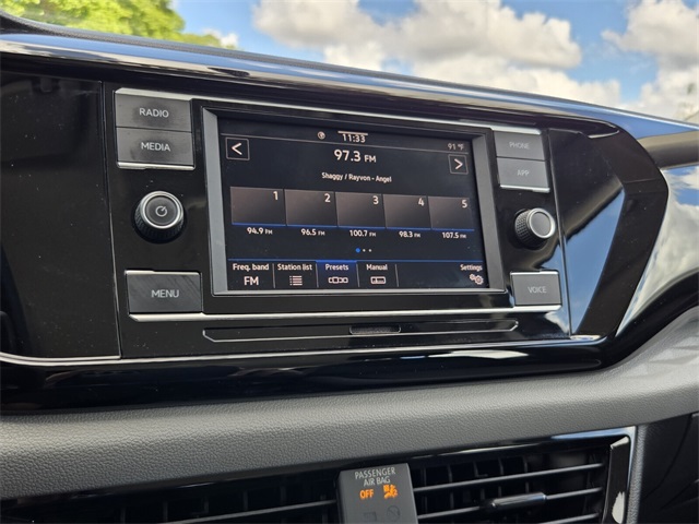 2022 Volkswagen Taos S photo 19