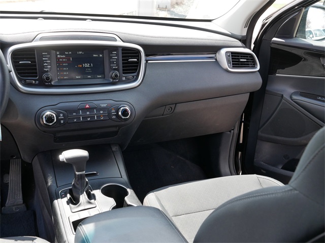 2020 Kia Sorento LX photo 24