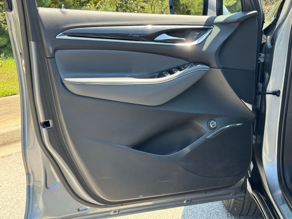 2023 Buick Enclave Essence photo 19
