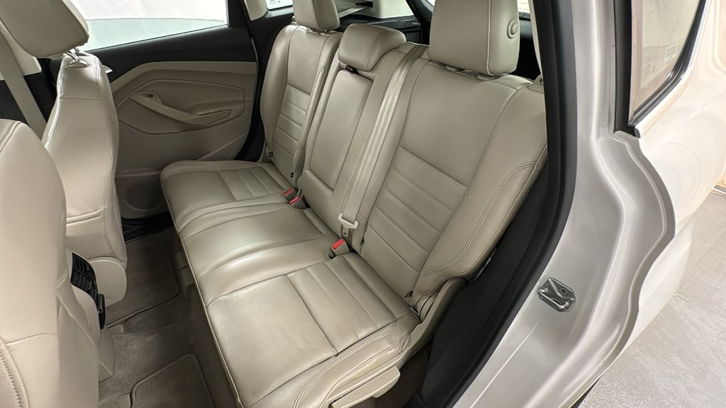 2014 Ford C-Max Hybrid SEL photo 11