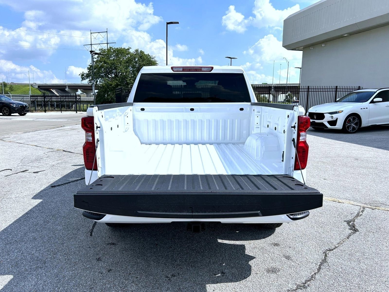 2026 Chevrolet Silverado 1500 Custom photo 21